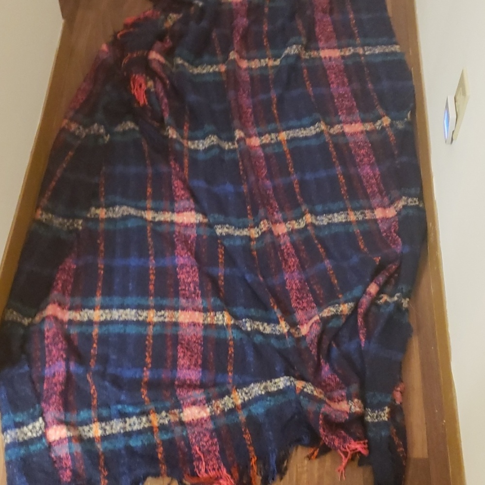 Blanket Scarf - Picture 3 of 3